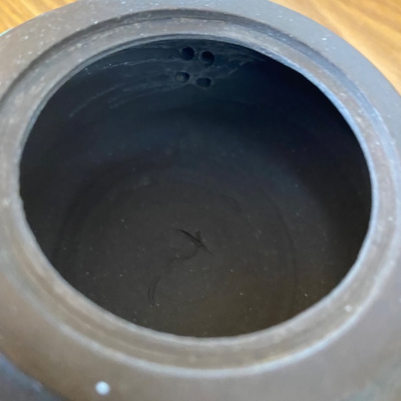 4 Miniature Teapots Cast Iron and Yixing Clay - Picture 3 of 15